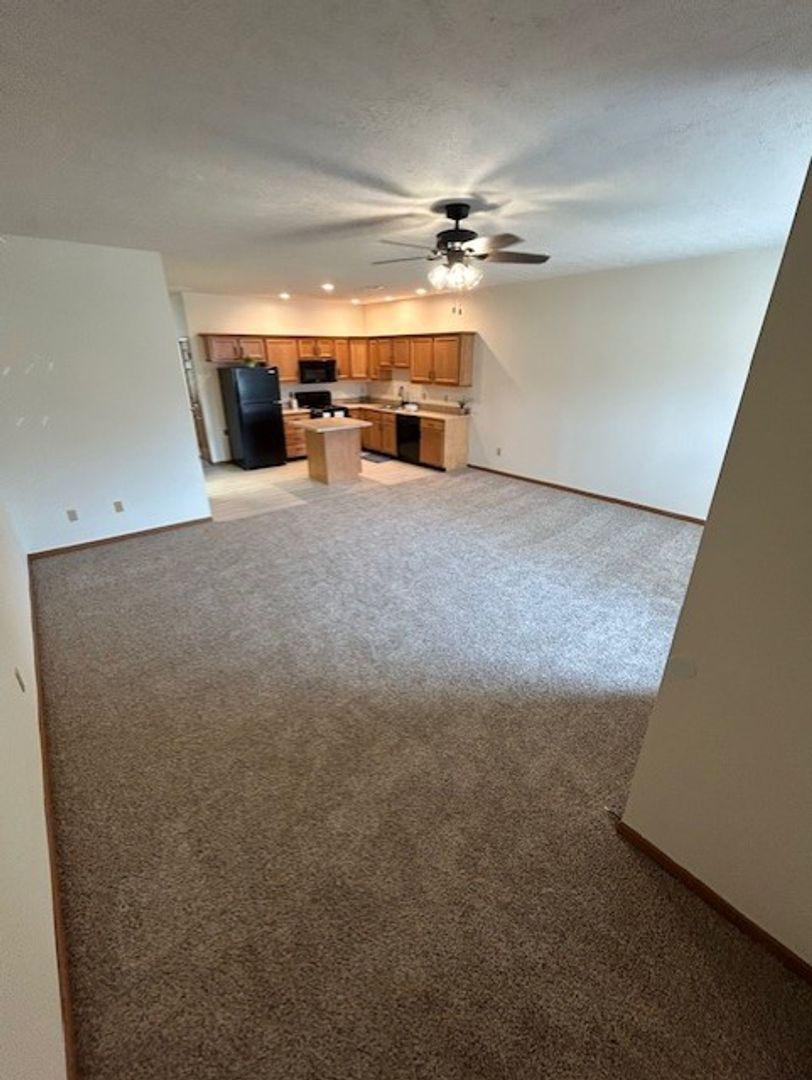 1035 Laurel Tree Ct unit 1035-B Laurel Tree Ct – photo 4