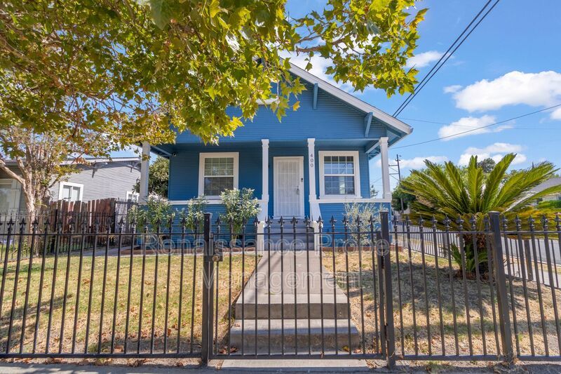 400 E Ellis St – photo 1