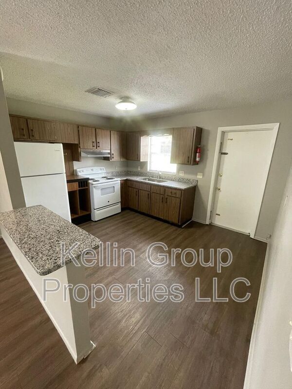 160 N Nekoma Ave unit 1 – photo 3