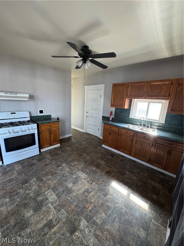 9316 Raymond Ave – photo 5