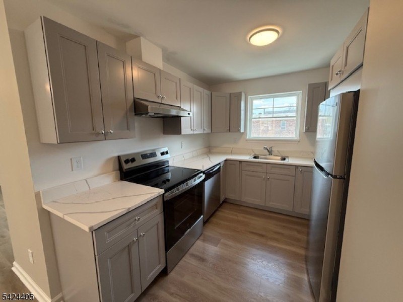 237 Main St – photo 5