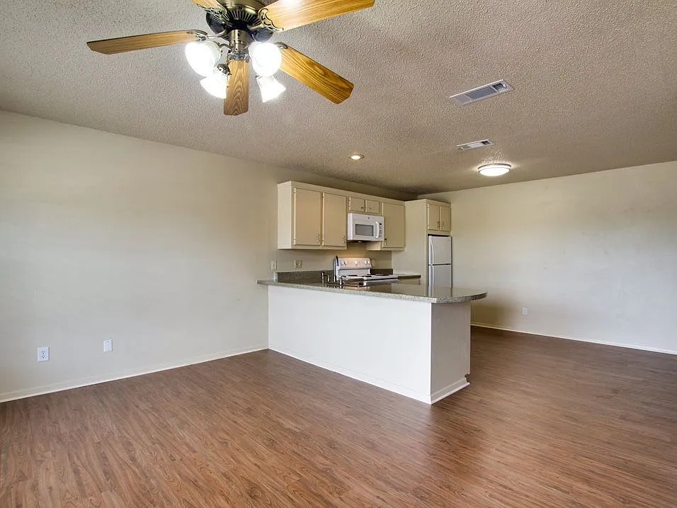 PARKVIEW ESTATES – photo 2