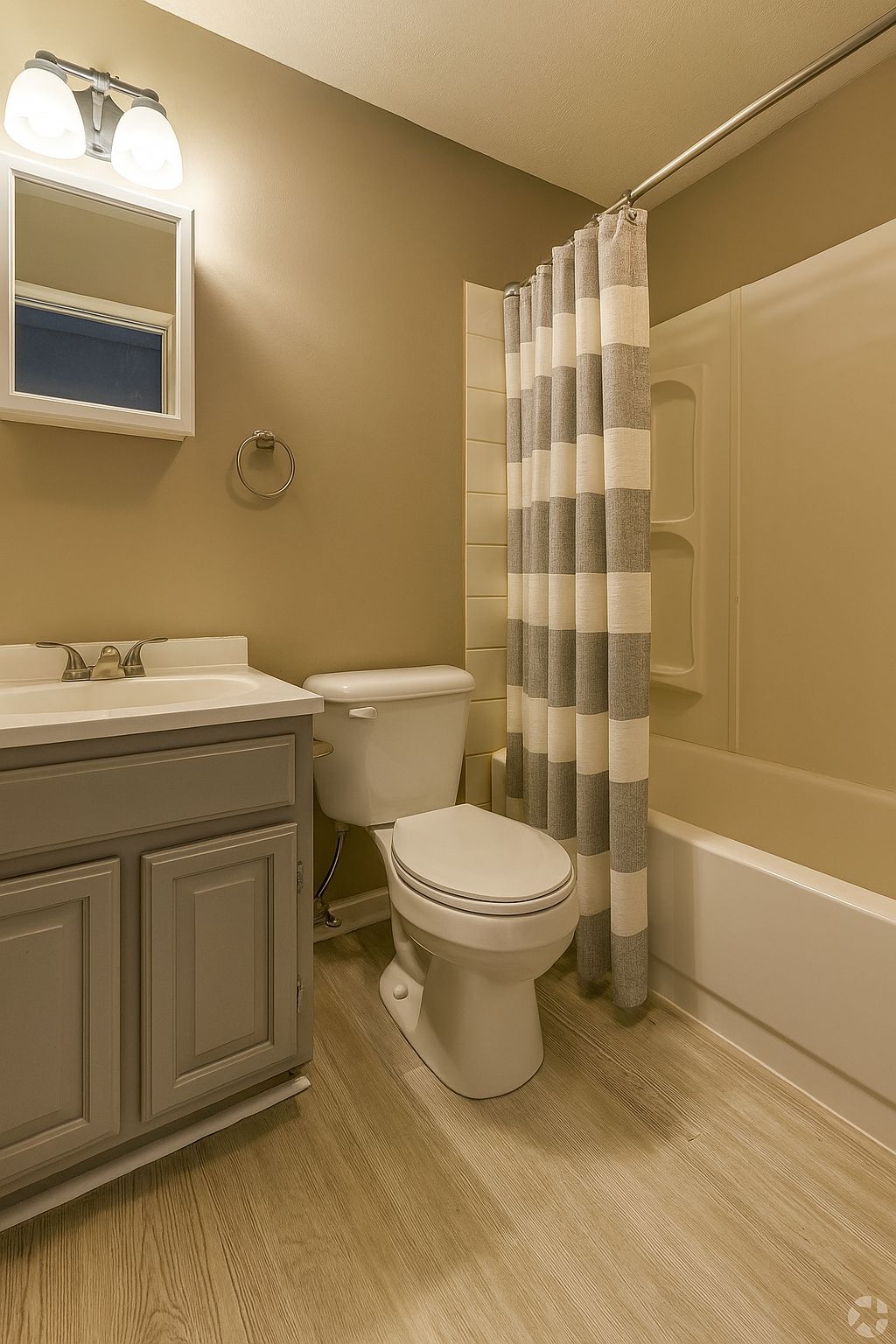 601 Moses Dr unit 2-2 – photo 4