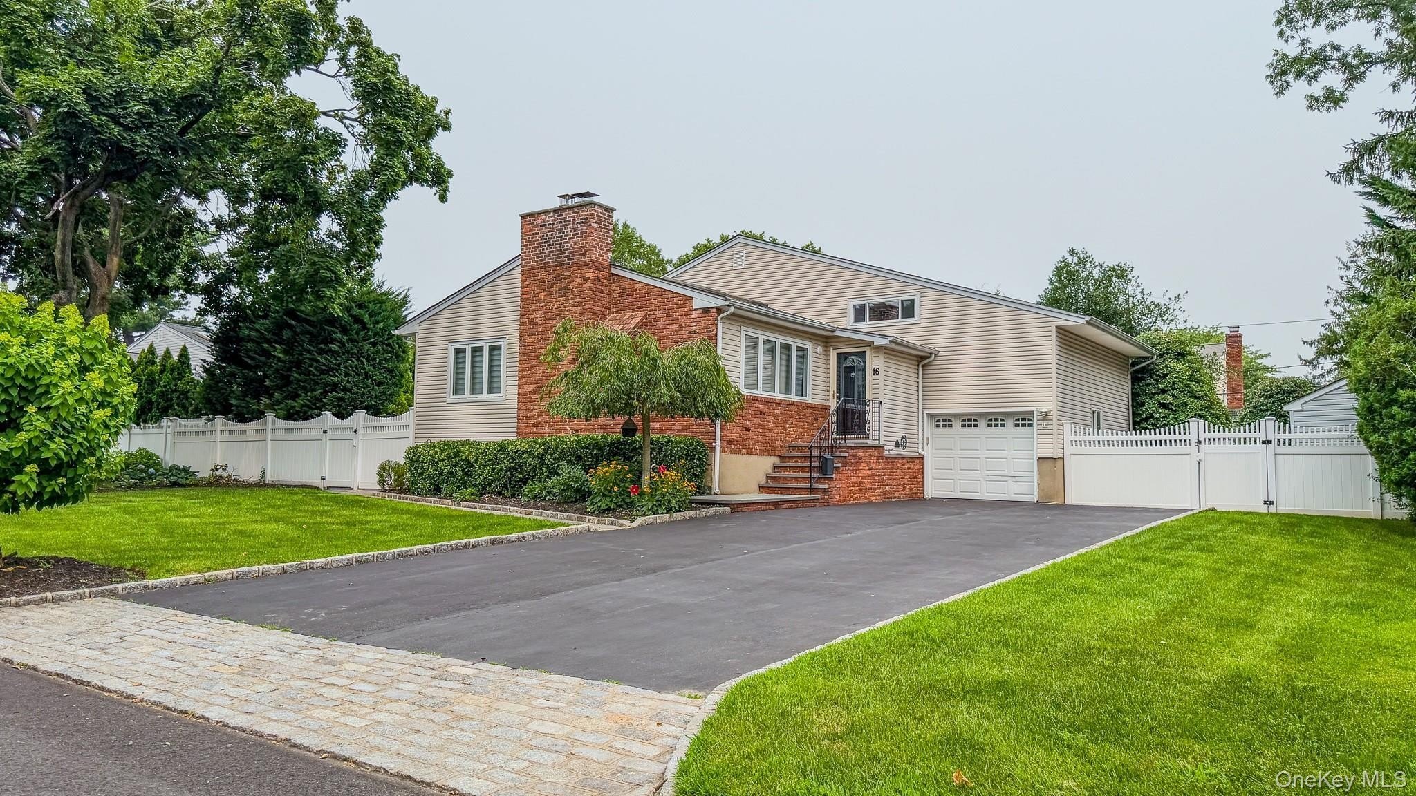 16 Brookside Dr – photo 1