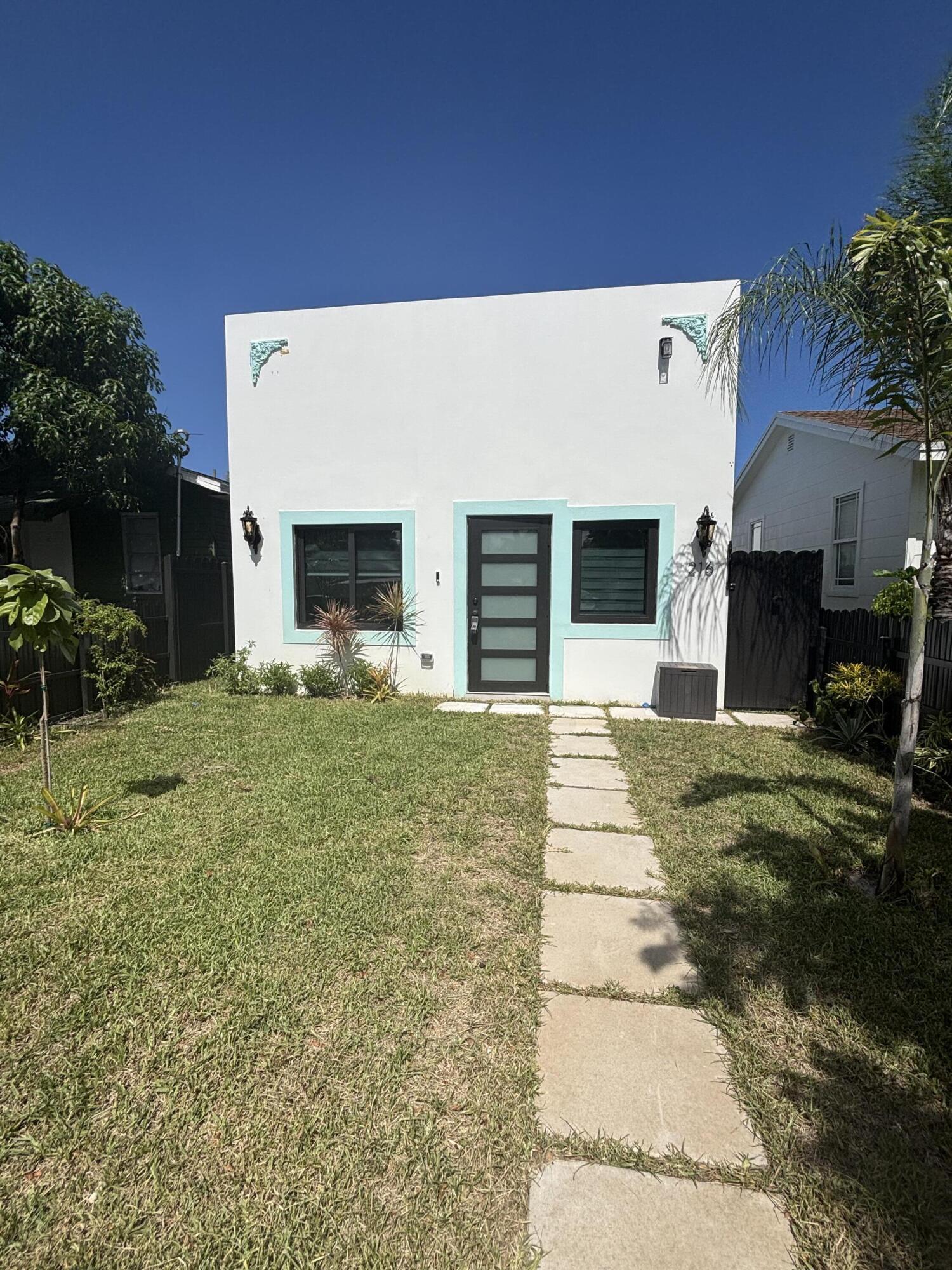 216 S C St – photo 1