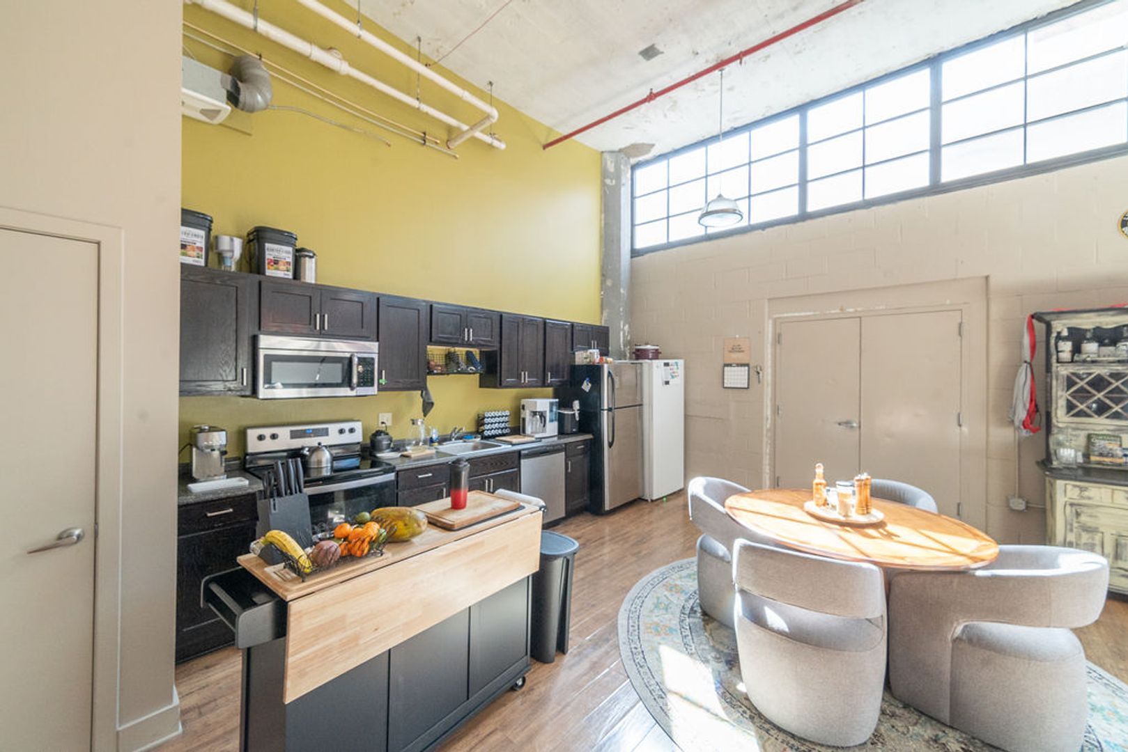 2320 Superior Ave unit Apt. 107 - Three Bedroom / Three Bathroom – photo 5