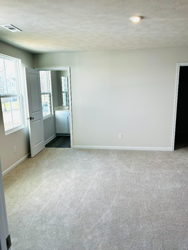 5266 Miller St – photo 2
