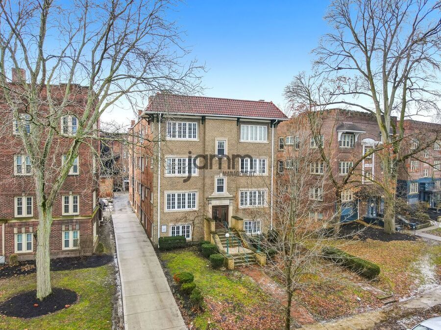 2568 Overlook Rd – photo 4