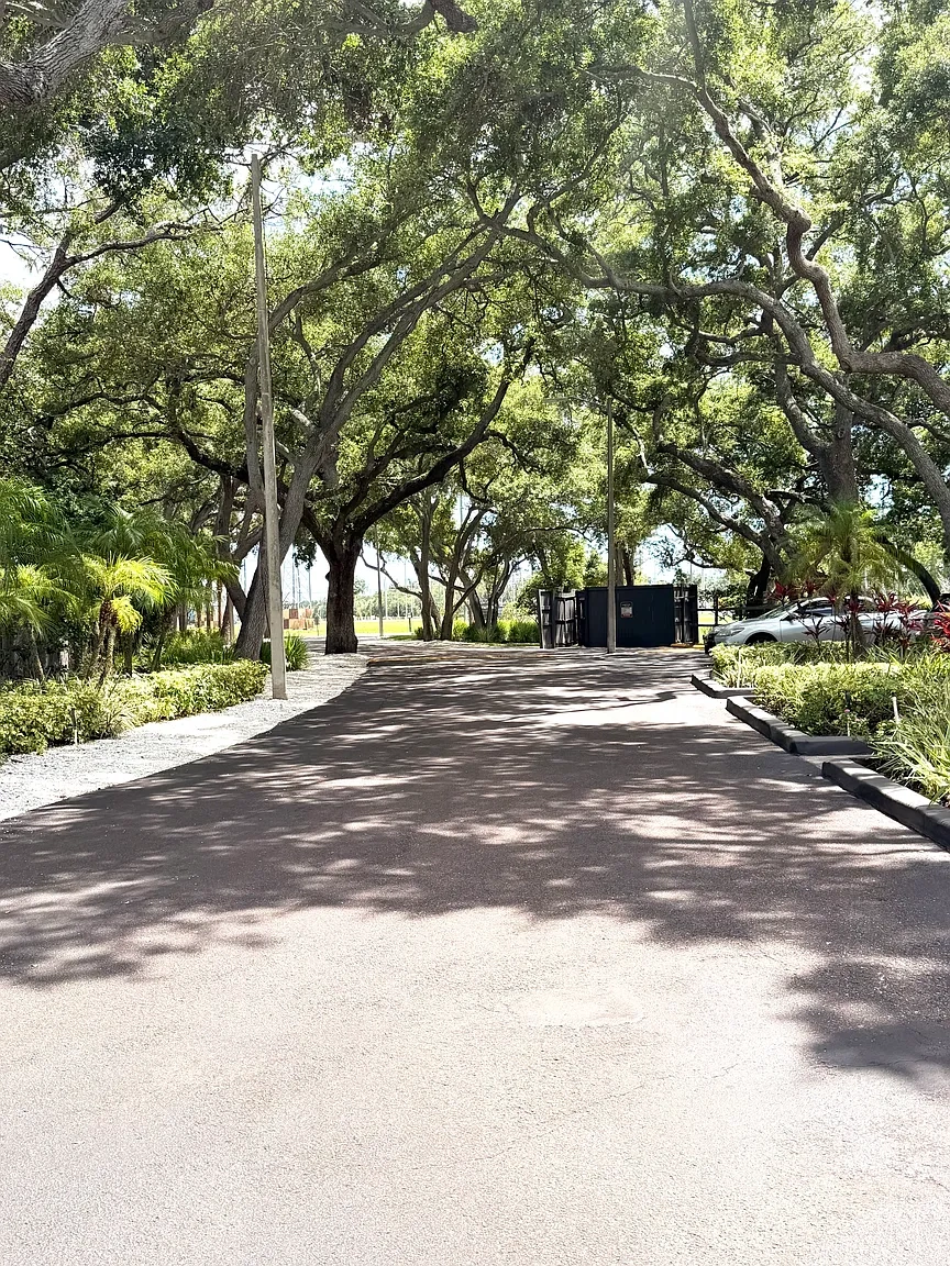 The Apartments at Oak Creek – photo 2