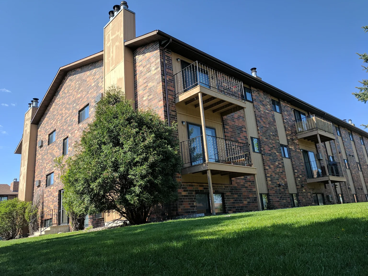 Autumn Brook Apartments – photo 2
