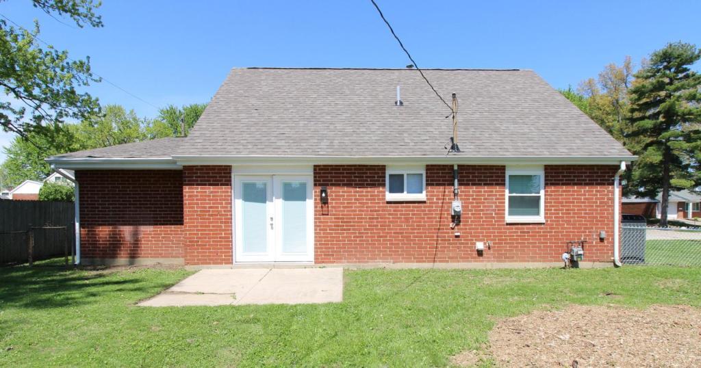 1889 Aztec Dr – photo 1