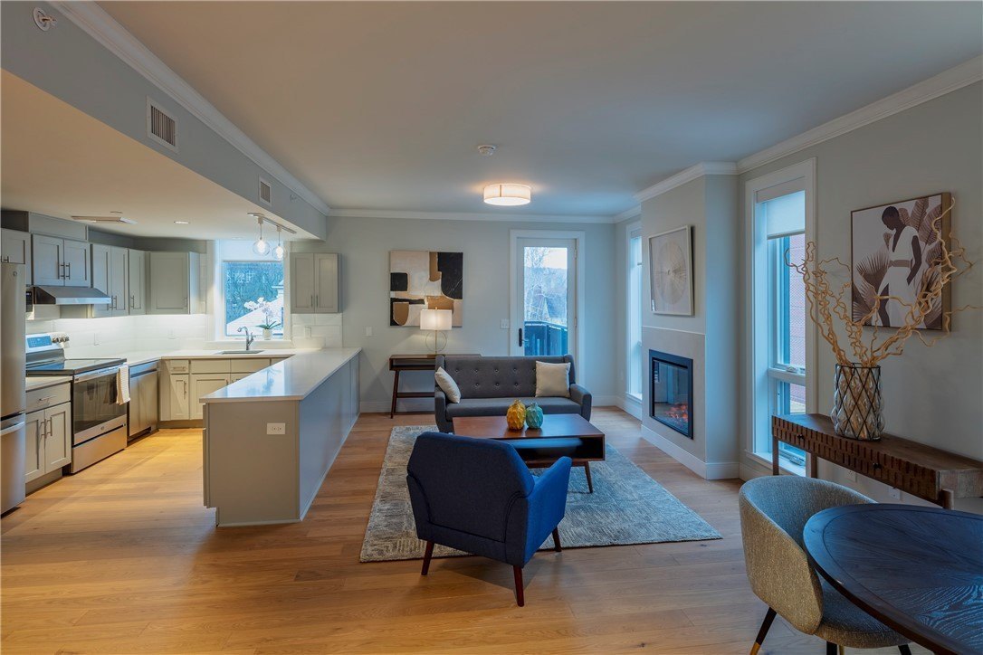105 W Court St – photo 3