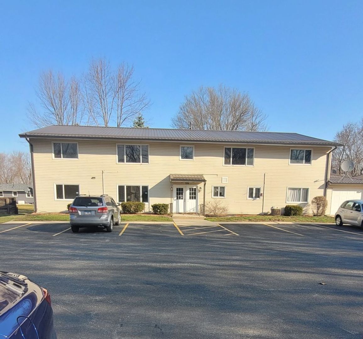 306 Larson Ct unit Apt 7 – photo 1