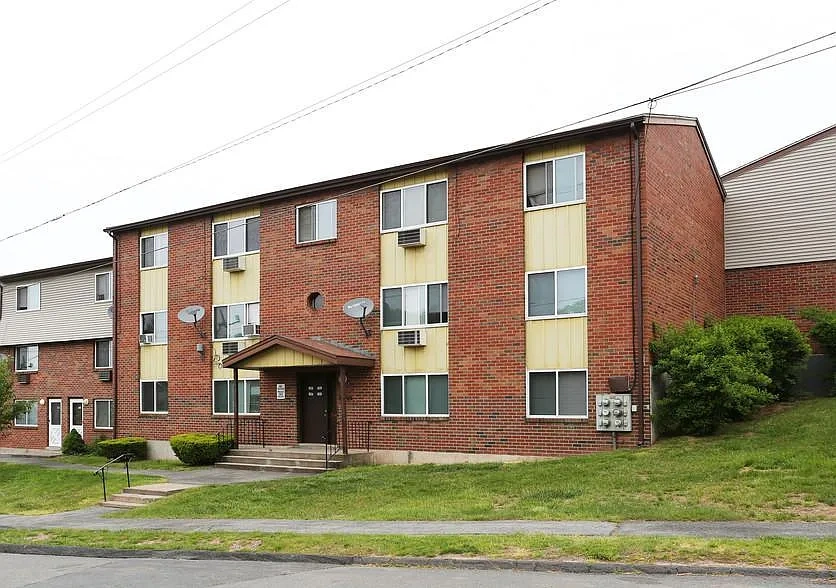 Woodbury Apartments – photo 5