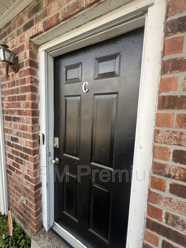 10062 Jefferson Hwy unit C – photo 1