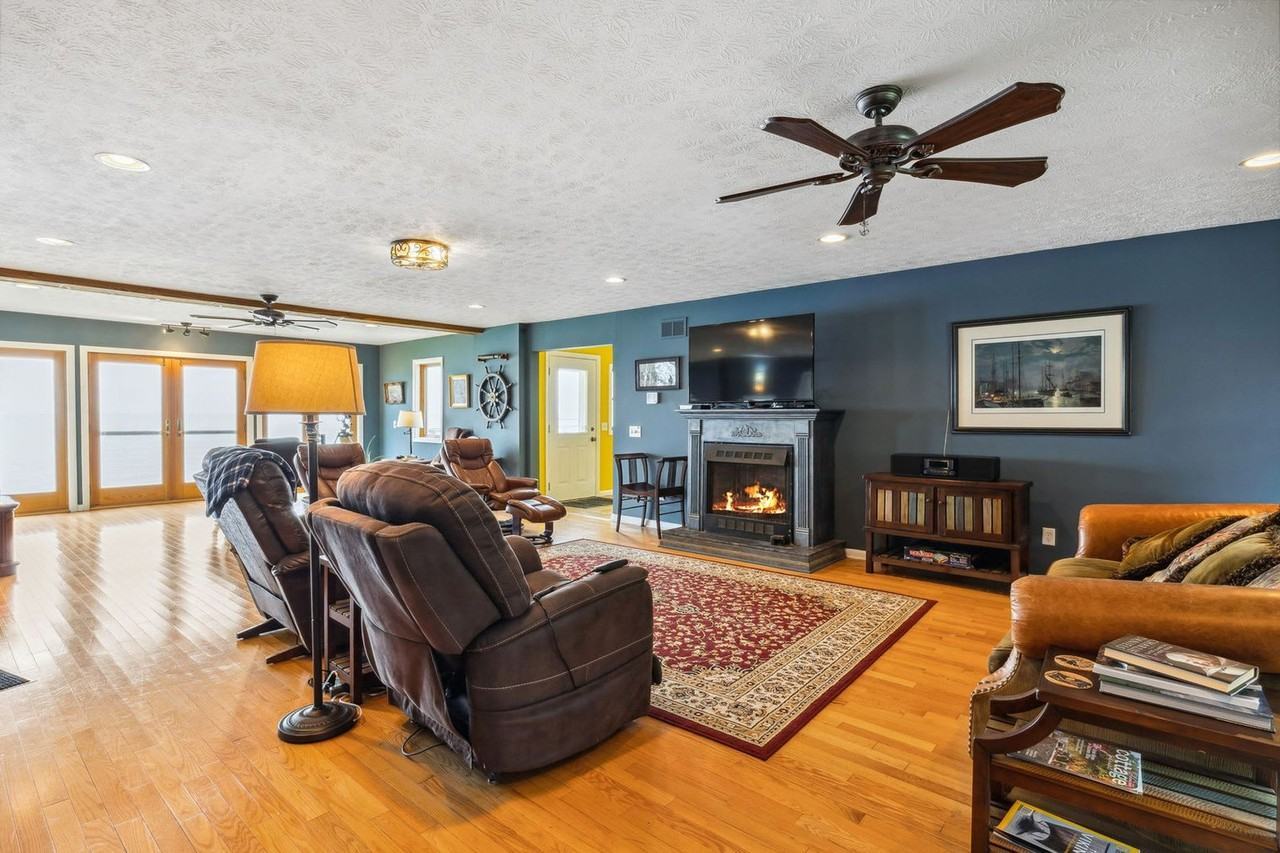 4433 Lake Rd E unit 1593875P – photo 1
