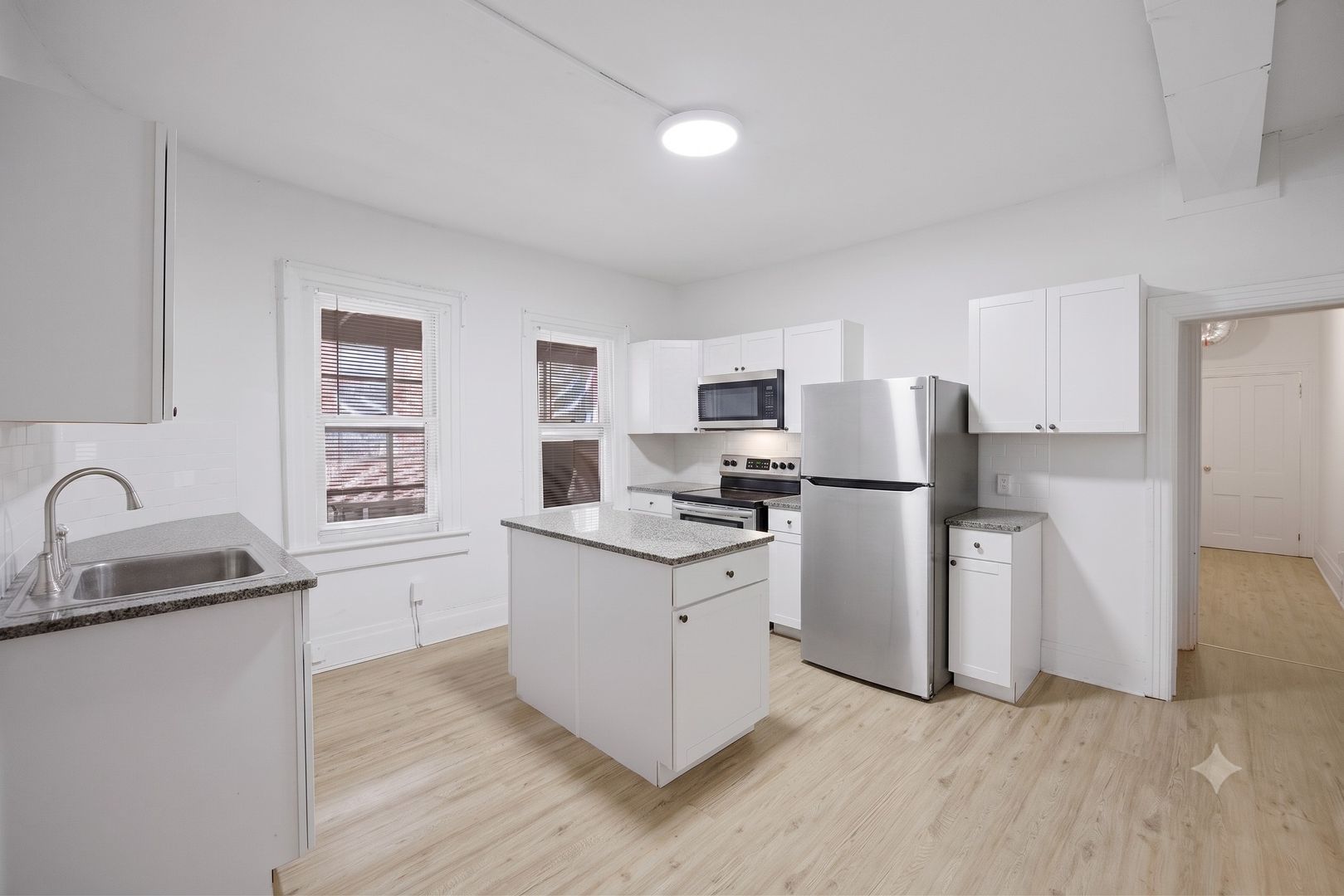 2204 E Carson St unit 2nd Floor – photo 2