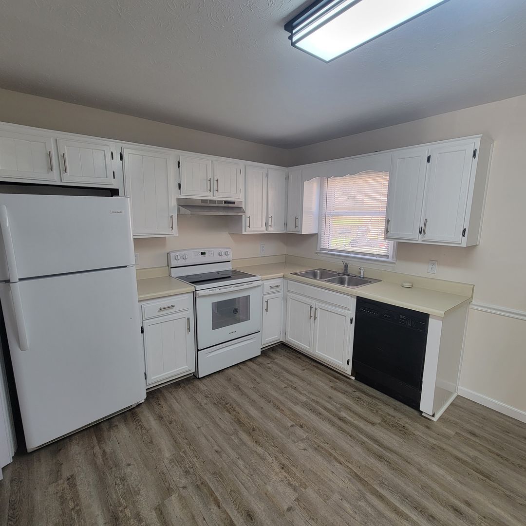 1819 Stargazer Dr unit 1819 Stargazer Ave Apt 3 – photo 5