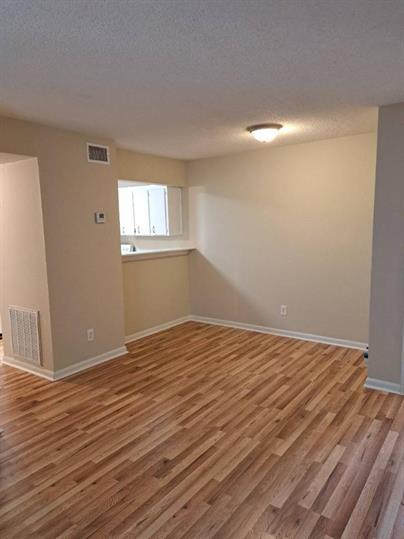 872 Deerwood Ln unit 880 – photo 3