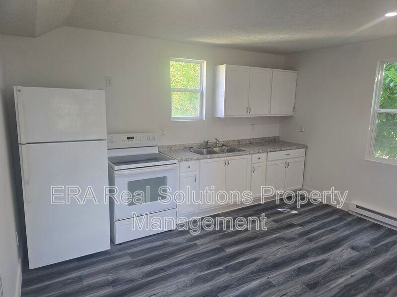 1370 East Ave – photo 1