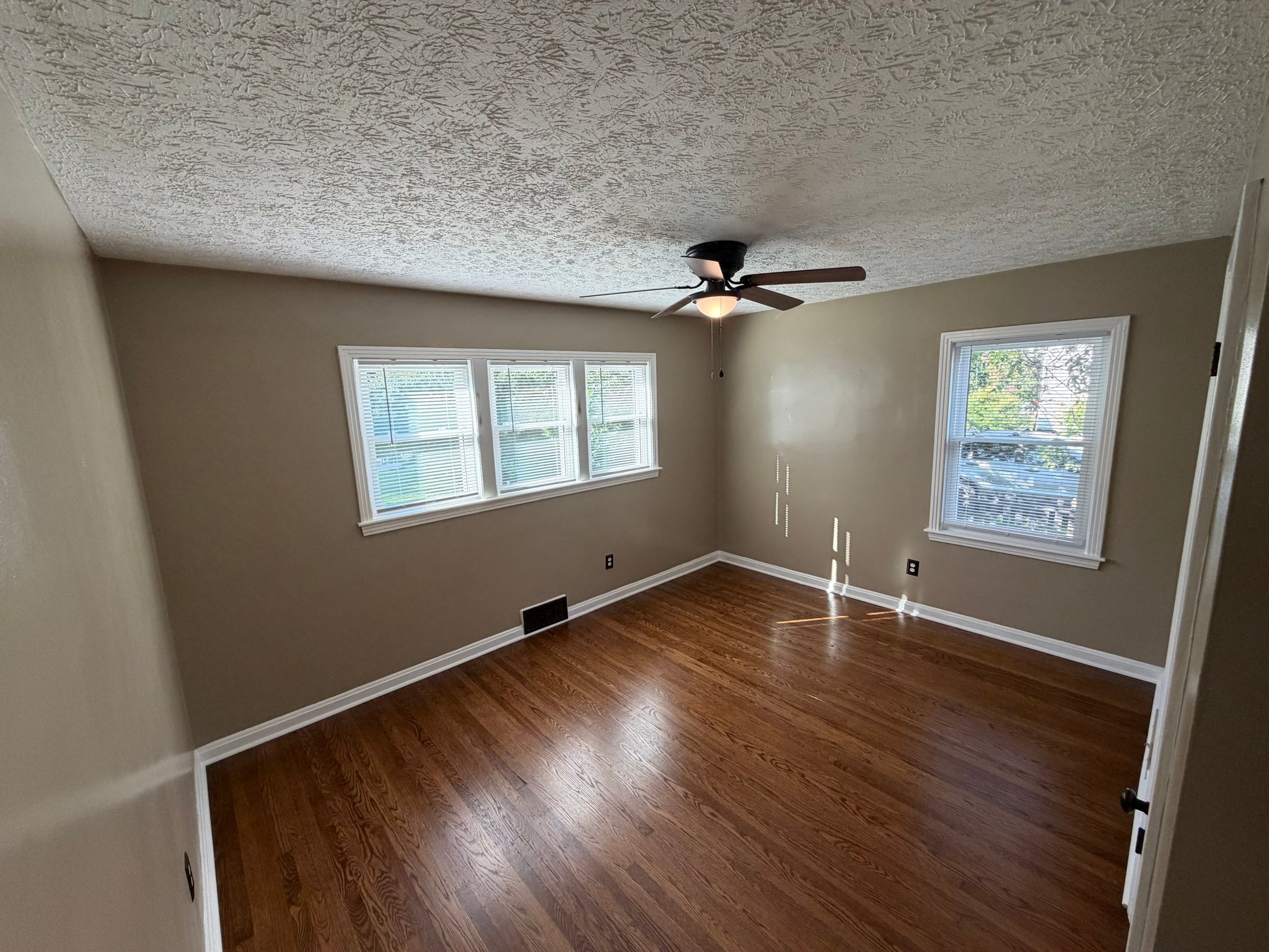 8508 Perry Rd – photo 5
