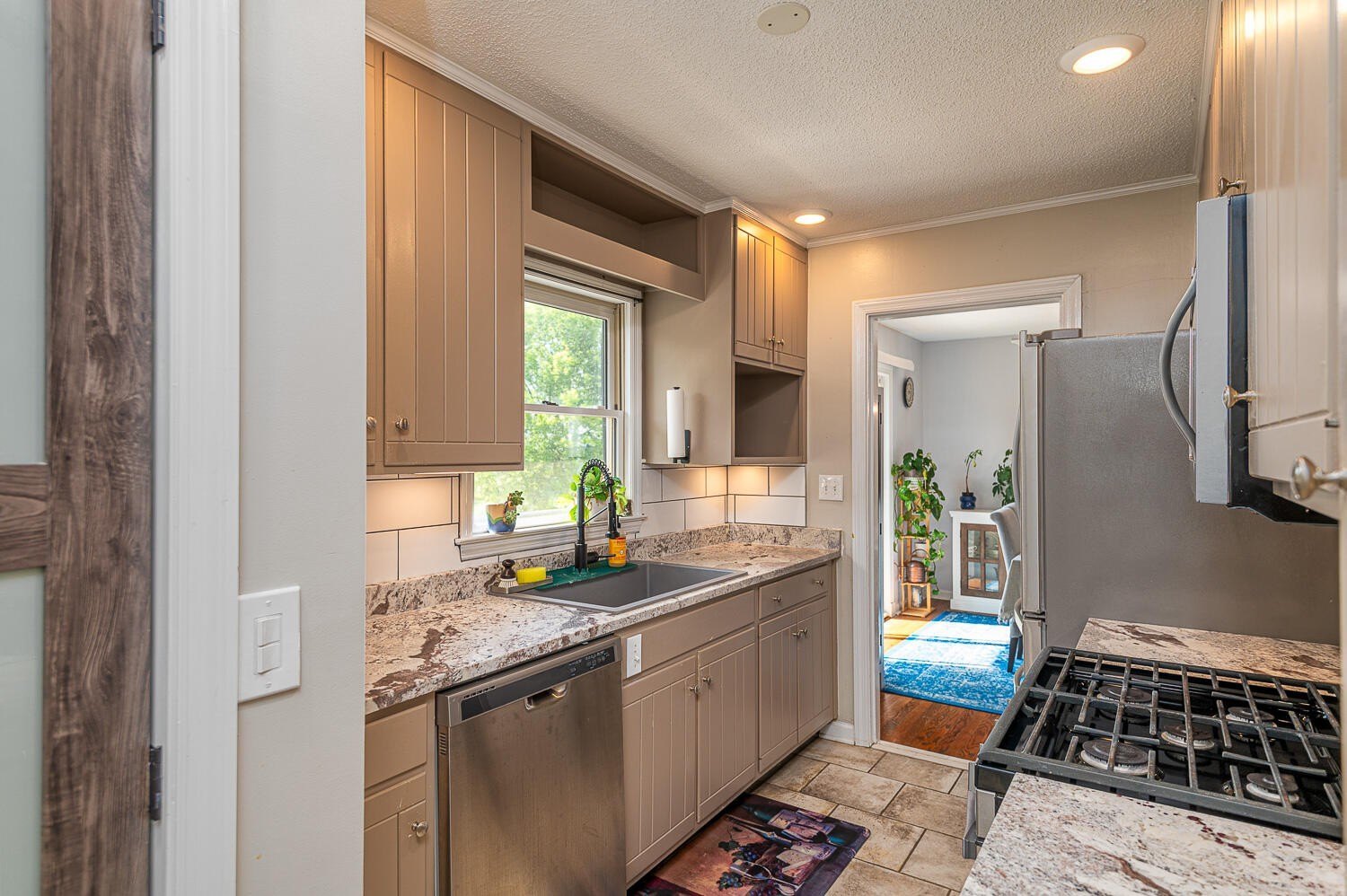 3902 Laird Ln – photo 5