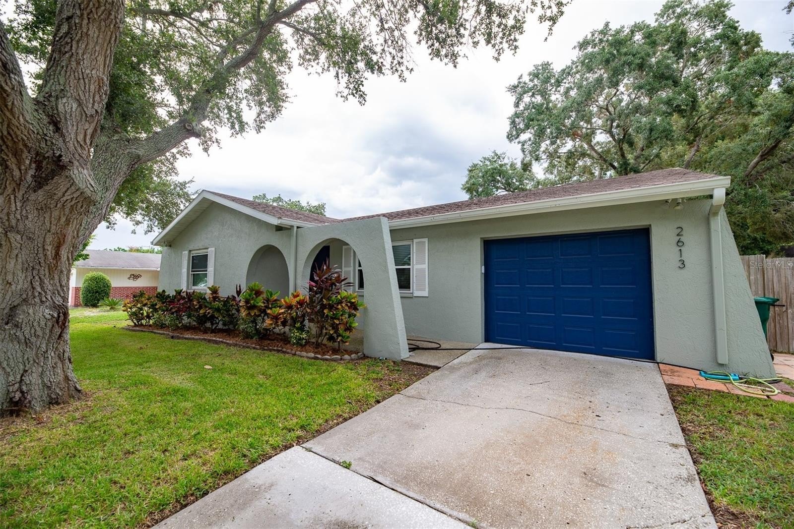 2613 Summit St – photo 2