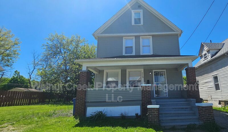9710 Easton Ave – photo 1