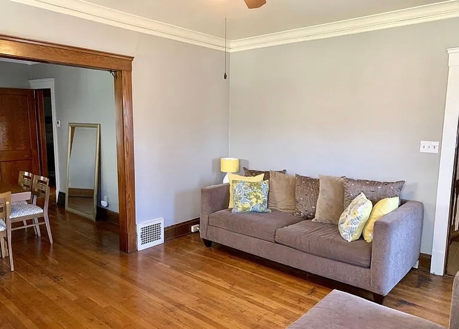 11710 Buckingham Ave unit 2nd Floor – photo 3
