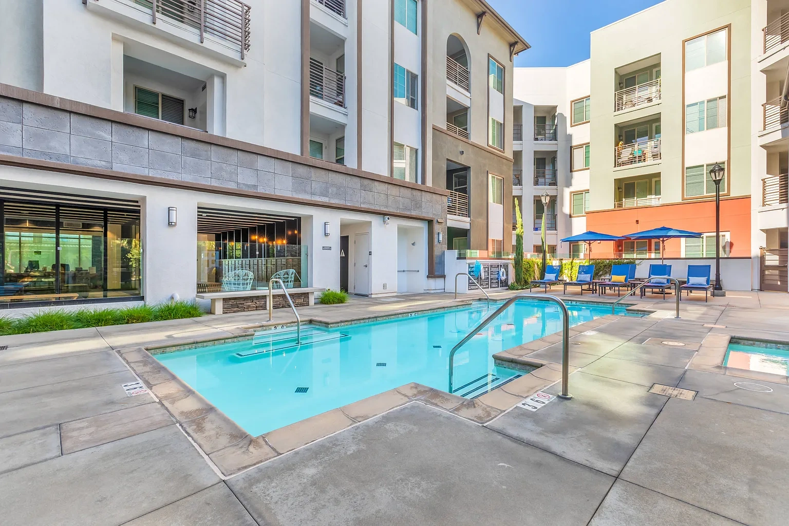 Metro Gateway Apartment Homes – photo 2