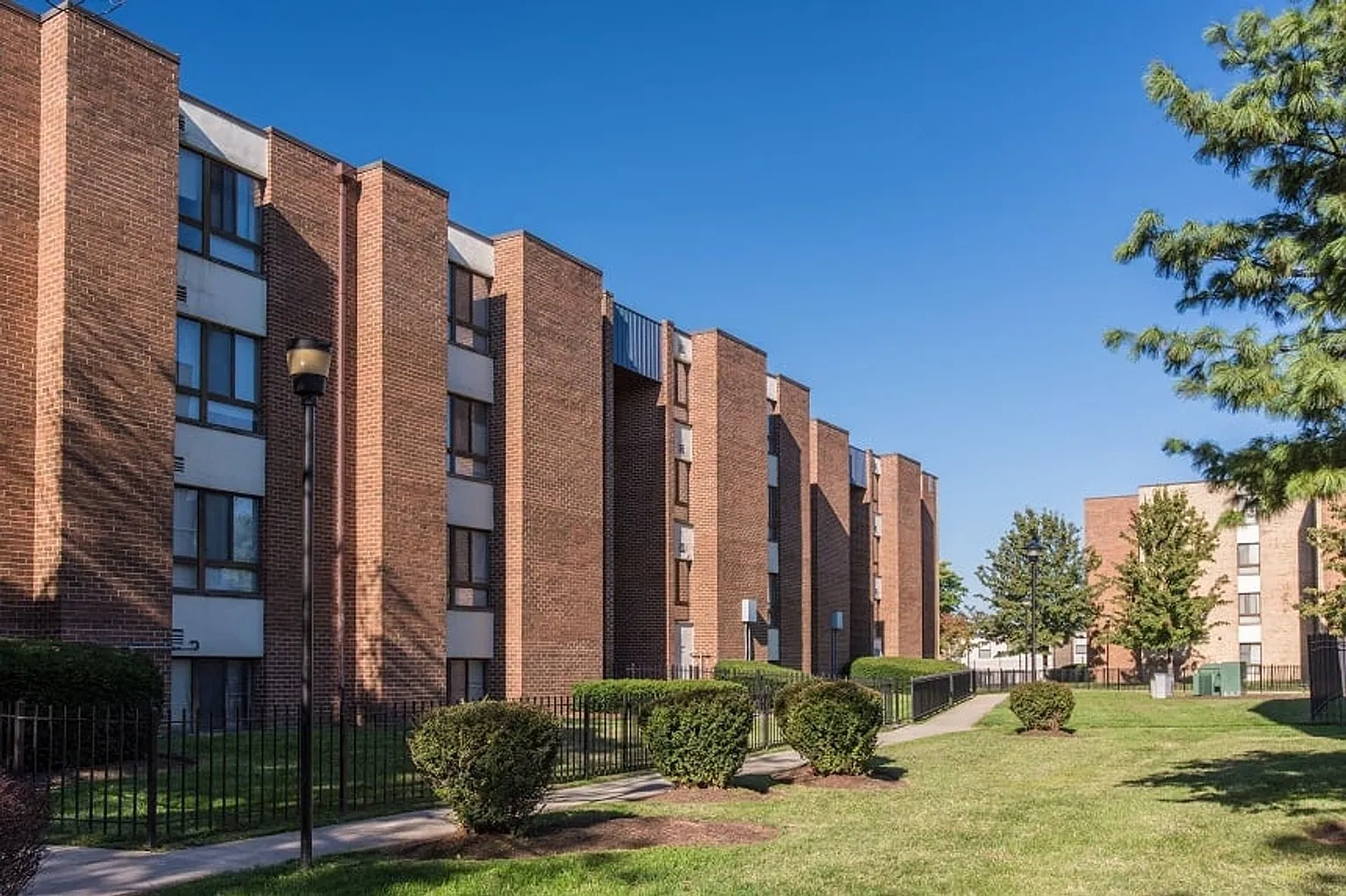Courts at Walker Mill Apartments – photo 3