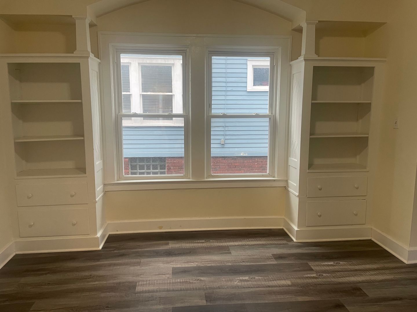 1605 Hillcrest Rd unit Lower Unit (1607) – photo 4