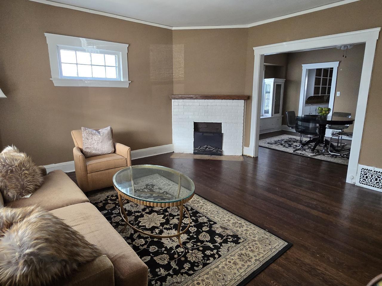 1321 W 110th St – photo 1