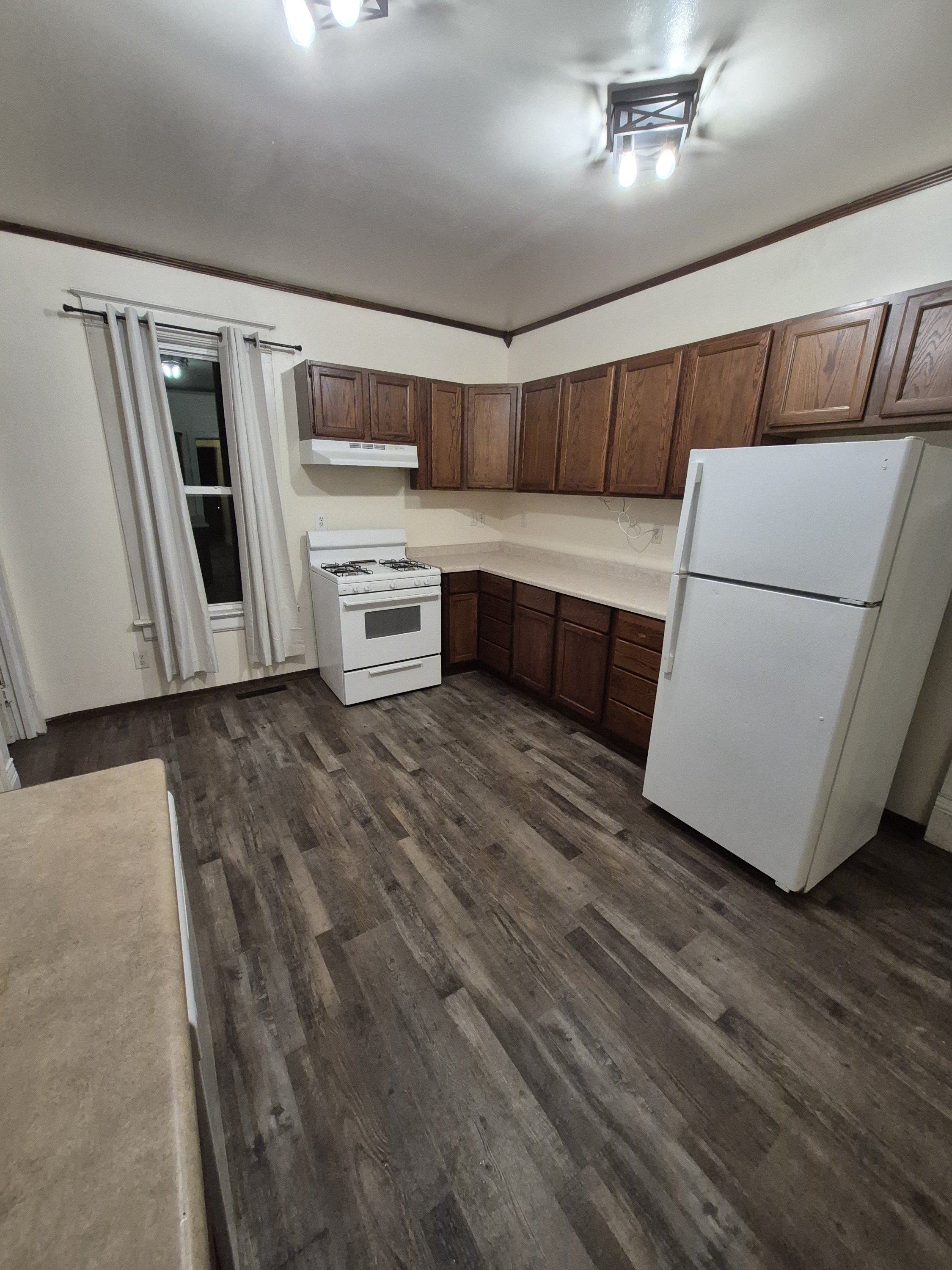 4049 6th Ave – photo 1