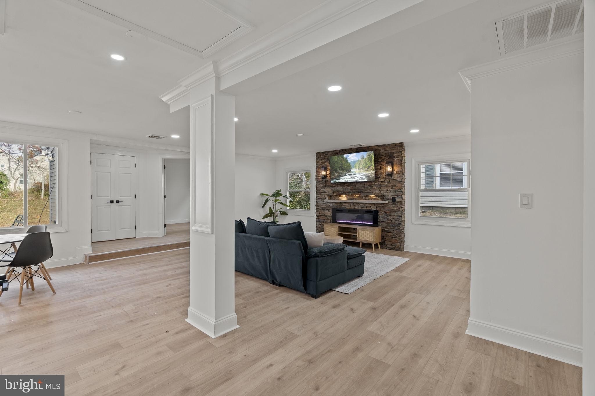 5 Burgess Ln – photo 4