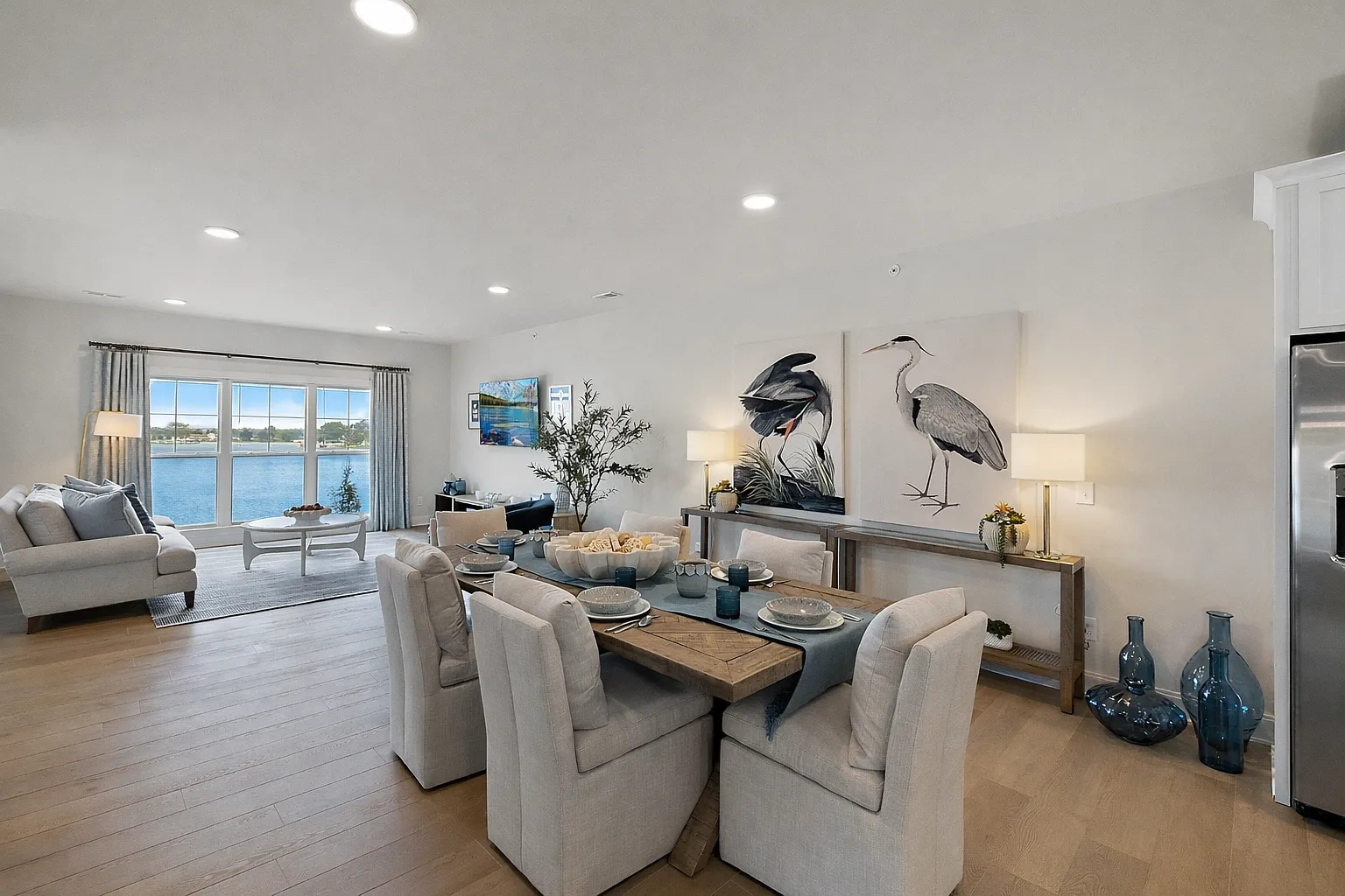 Mystic Cove - Luxury Lakefront Living – photo 3