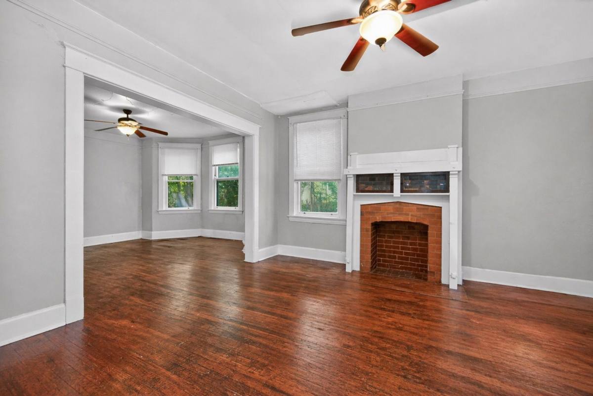 635 Straight St unit 635S – photo 1