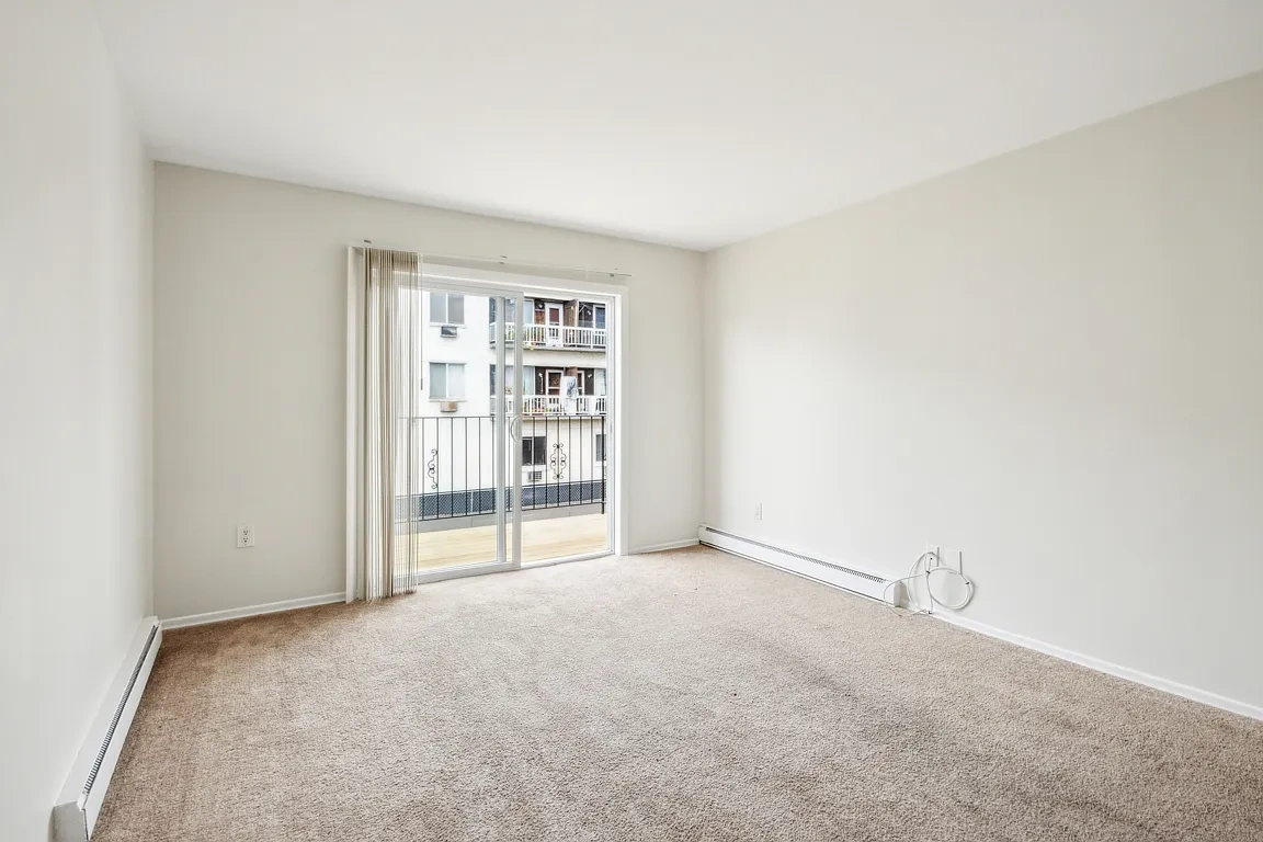 85 Cove Road – photo 5