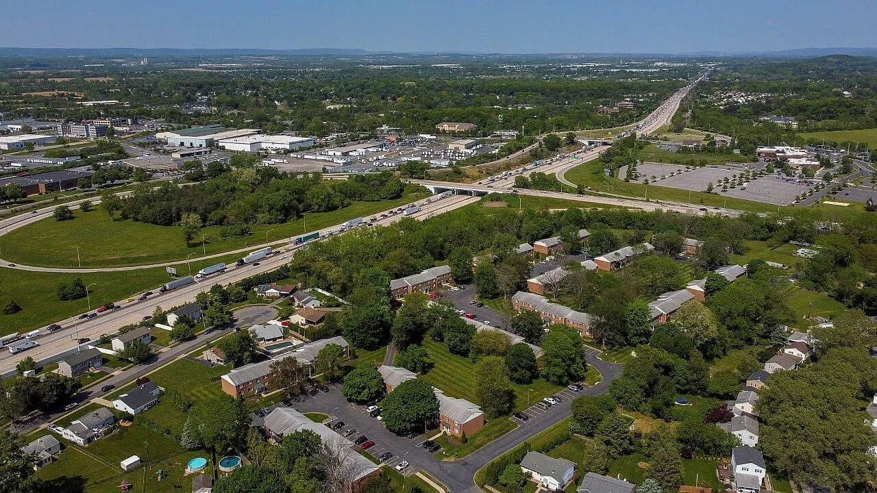 Valley Park – photo 1