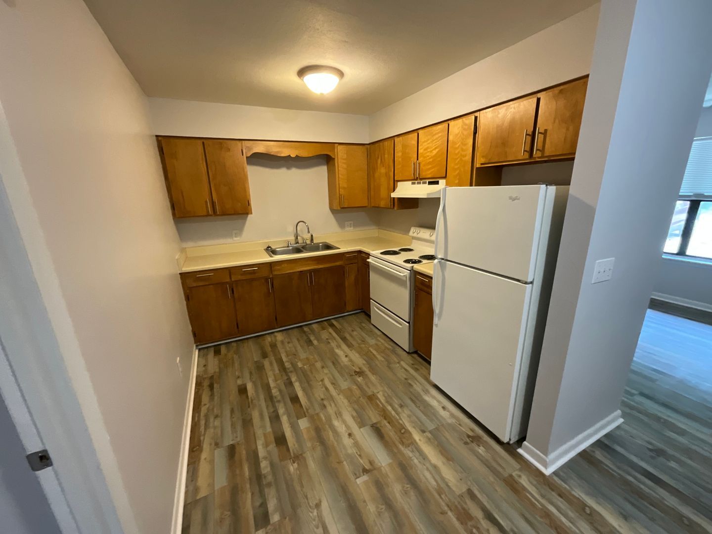 1311 Plum Cir – photo 5