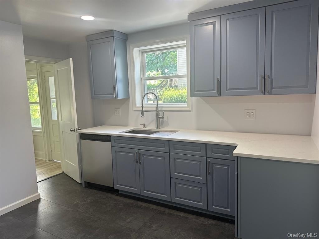 81 Carroll St – photo 3