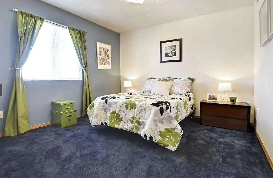 Oak Point – photo 1