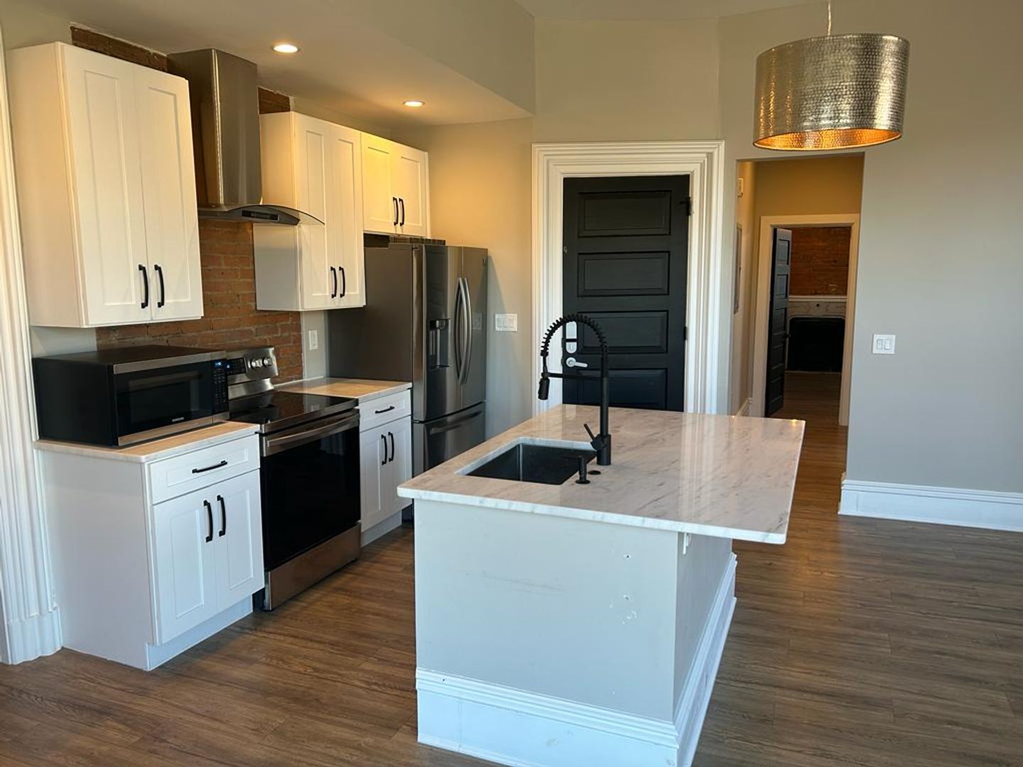 3805 Franklin Blvd unit 201 – photo 5