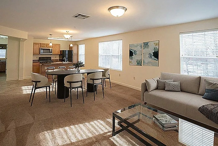 Diamond Pointe – photo 4