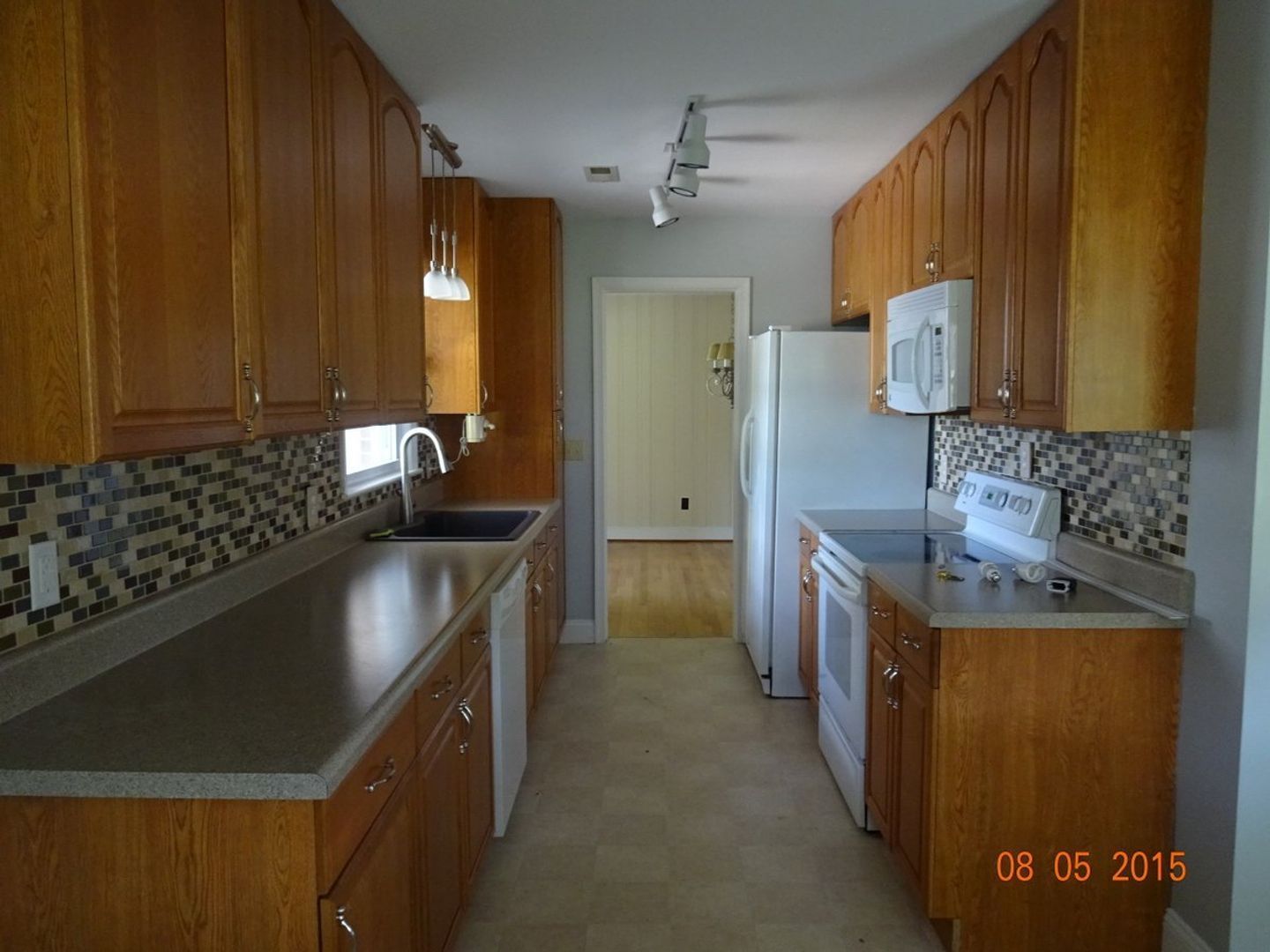 1408 Jennelle Rd – photo 4