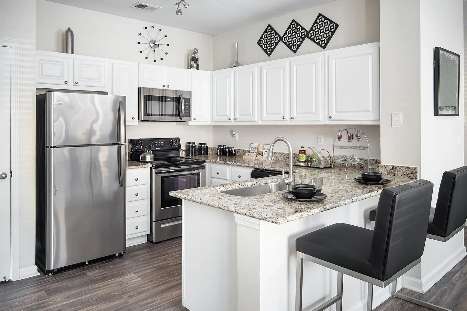 Manchester Place Apartments – photo 4