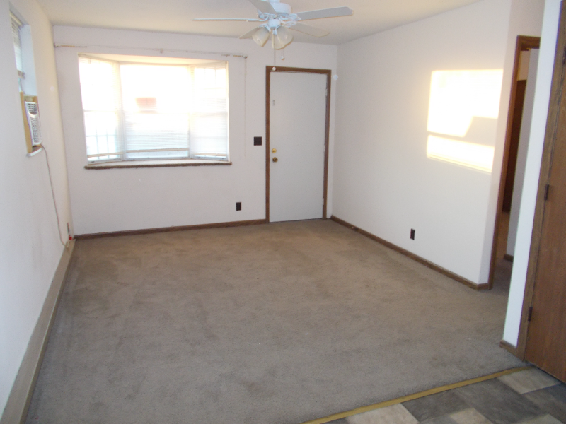 3262 8th St – photo 2