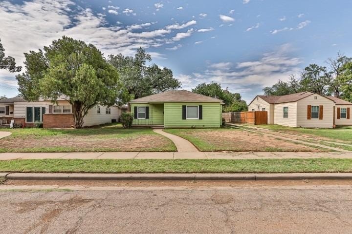 2405 30th St – photo 2