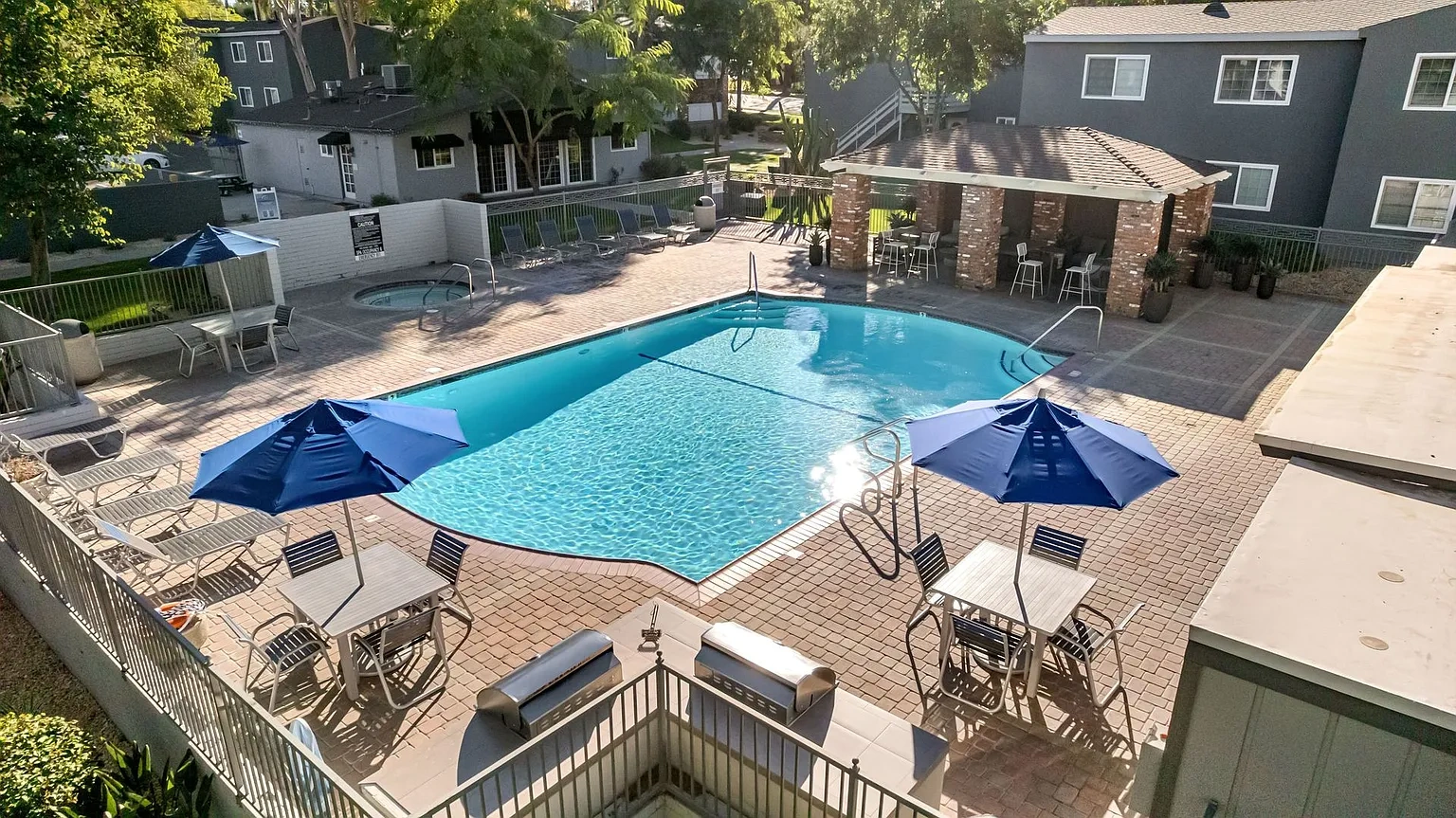 2 Bedroom Apartments in North Redlands – photo 1