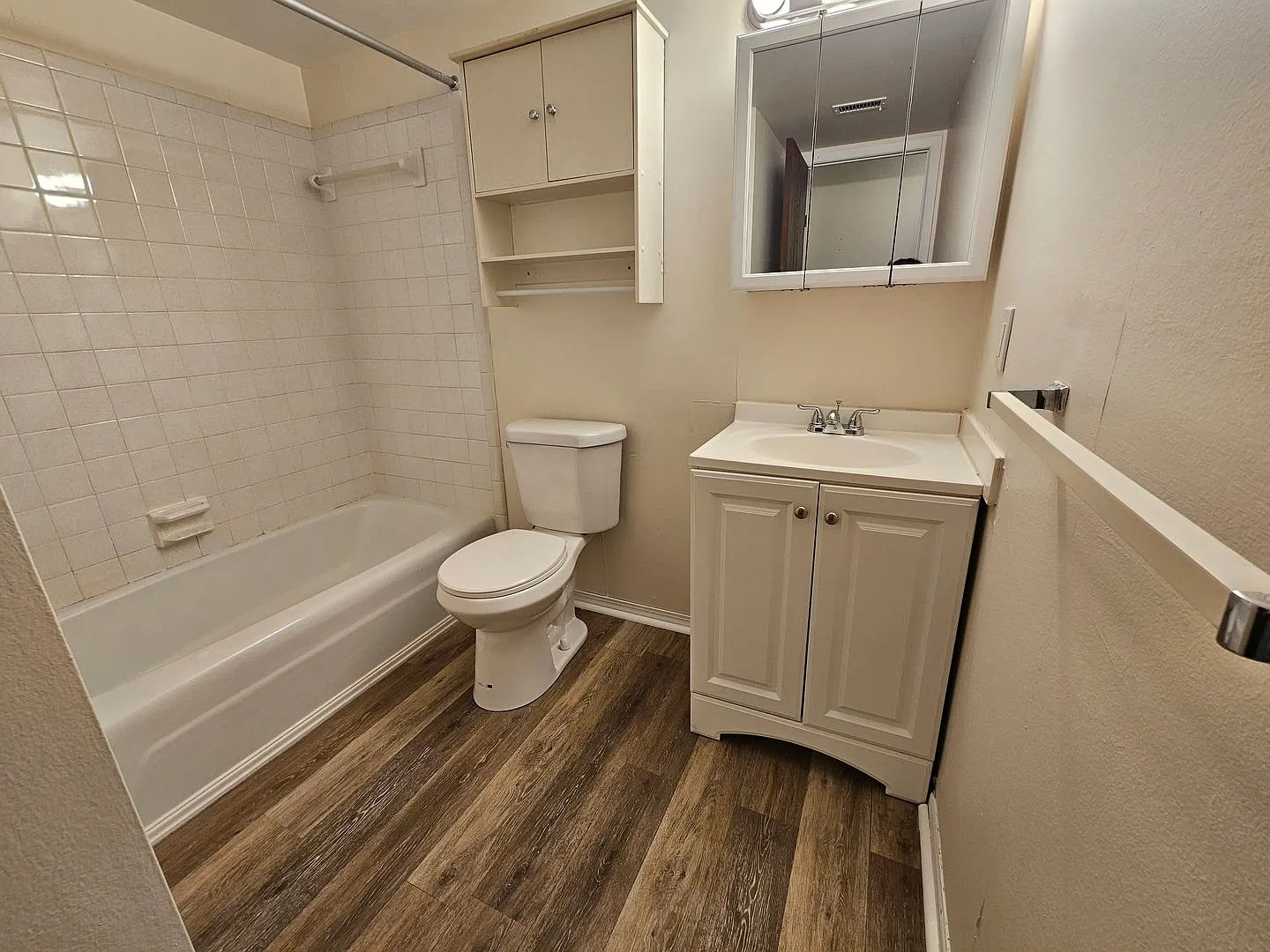Hidden Village Square Apartments – photo 4
